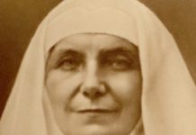 Mẹ Marie Adolphine ( nhiệm kỳ 1909 – 1922)