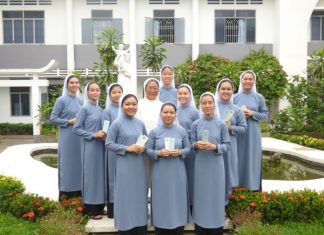 Chị Nữ tỳ Thánh Thể Canh tân lời nói để xây dựng một cộng đoàn sống Linh Đạo Thánh Thể